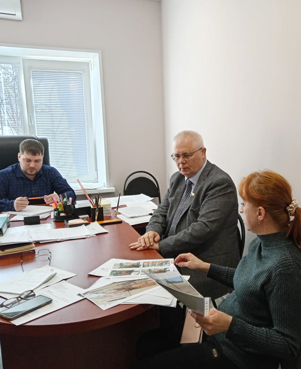 По инициативе депутата Сергея Чунаева состоялась встреча активных жителей с представителями управляющей компании 