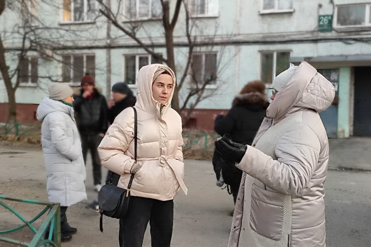 Депутат Василиса Ходнева обсудила с жителями перспективы благоустройства придомовой территории