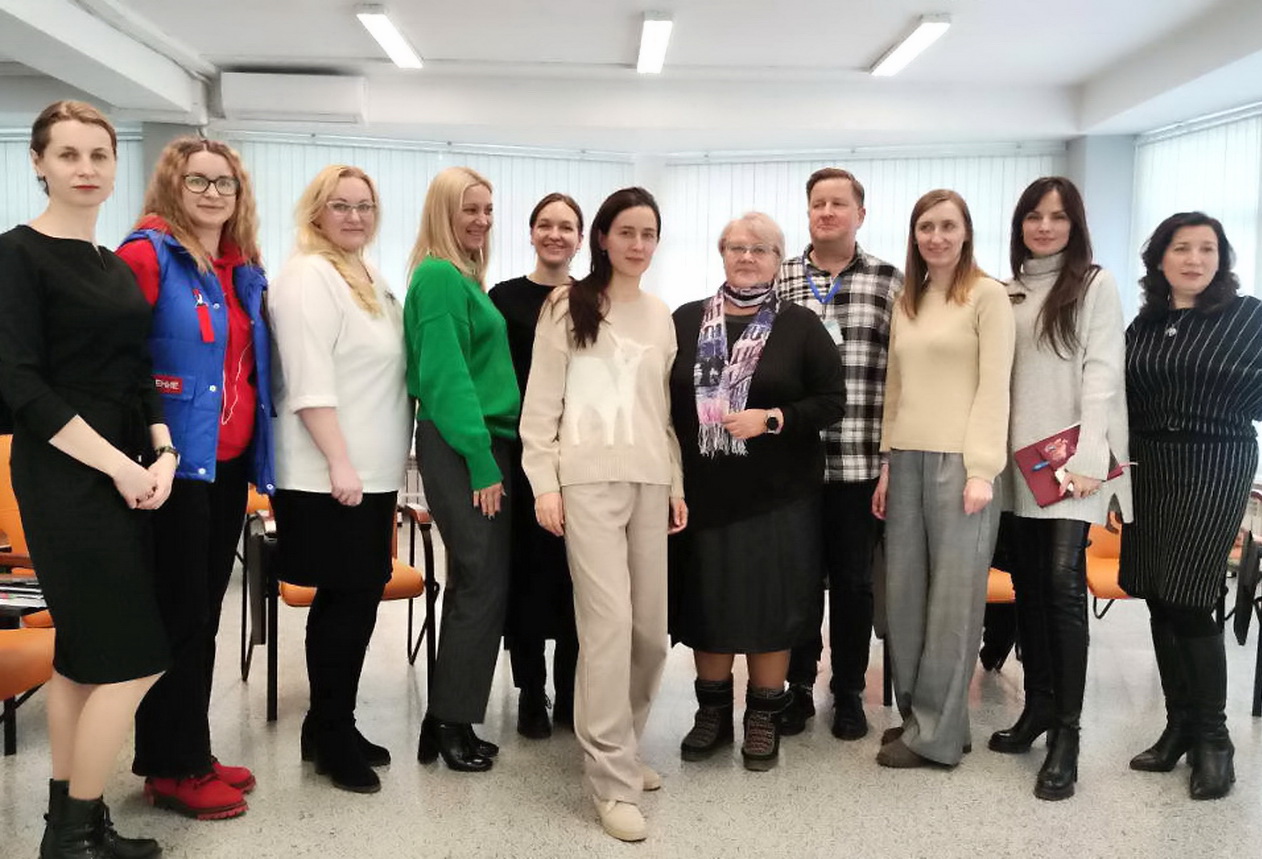 Депутат Василиса Ходнева провела заседание Общественного совета по образованию 