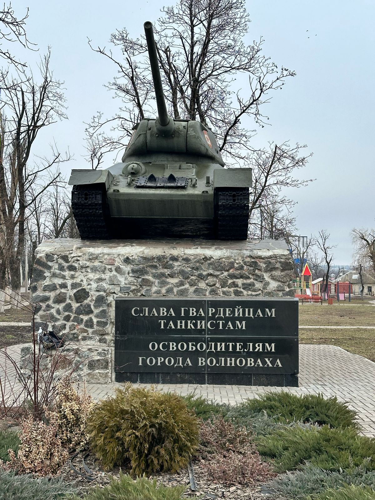 Депутат Виктор Тарабарин поздравил с Днем защитника Отечества бойцов в зоне проведения СВО