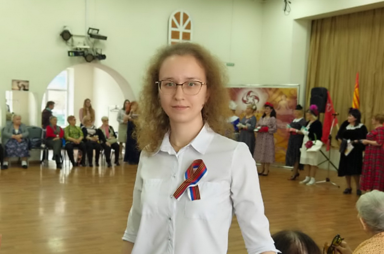 При поддержке депутата Вероники Сипачевой состоялось культурно-просветительское мероприятие для старшего поколения приморской столицы 