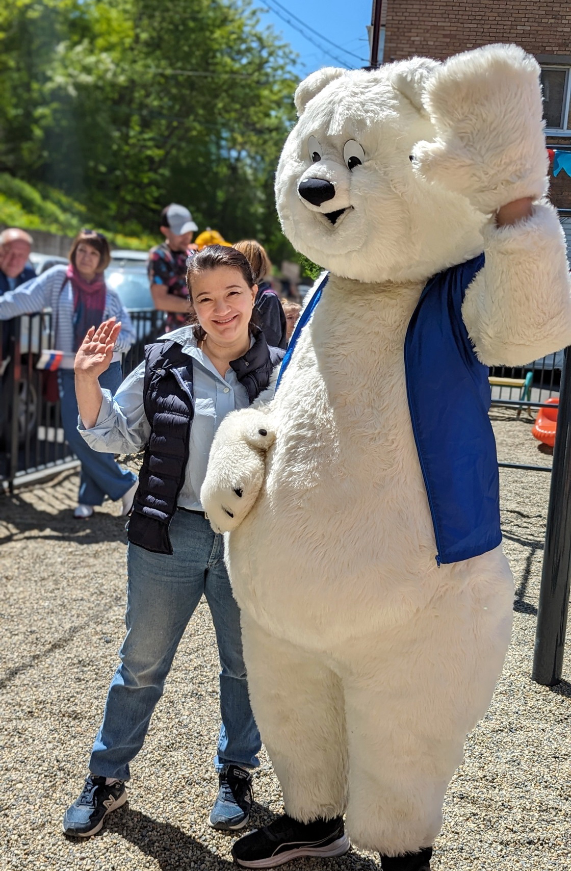 При поддержке депутата Дарьи Грицаенко Международный день соседей отметили жители улицы Адмирала Кузнецова 