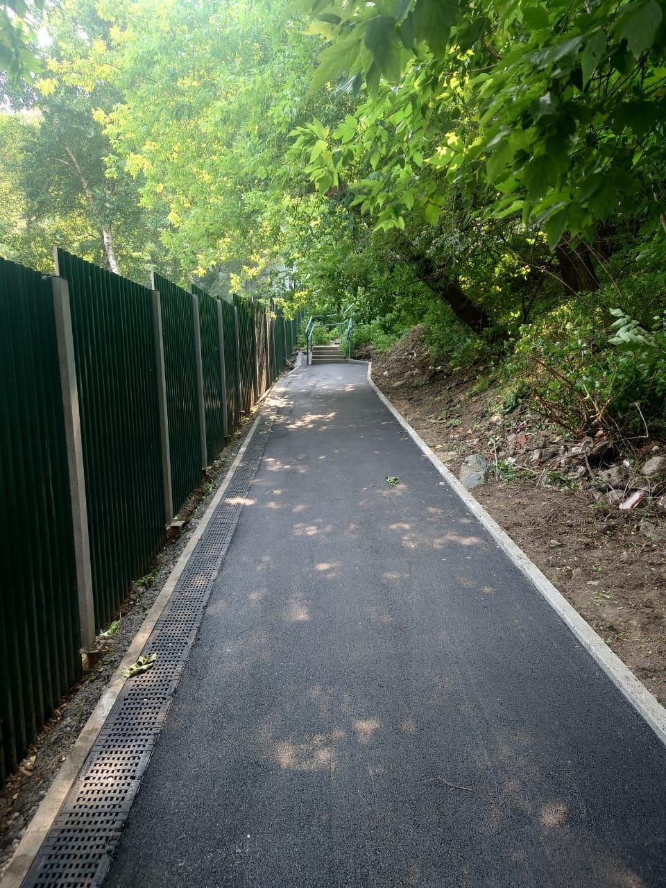 В рамках наказов избирателей на округе депутата Инны Кошелевой благоустроена пешеходная дорога для жителей Океанского проспекта 