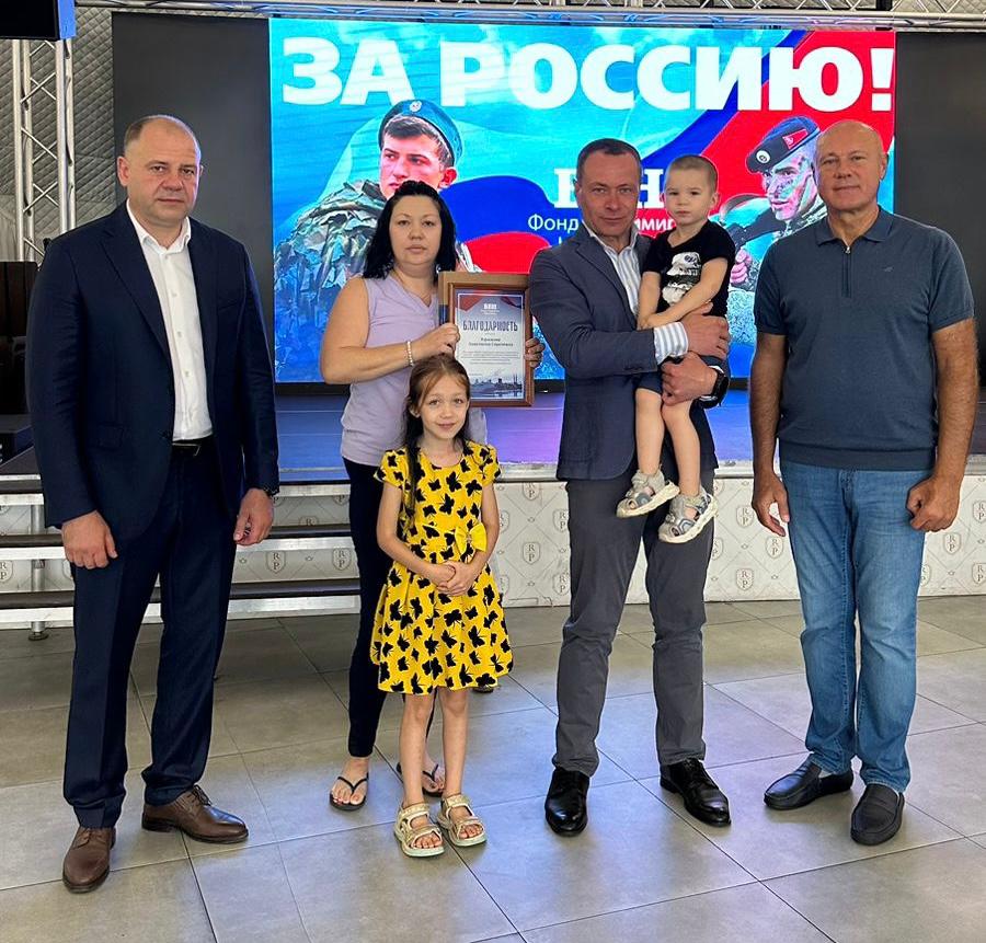 Депутат Думы города Владивостока Виктор Тарабарин встретился с участниками СВО и их родственниками