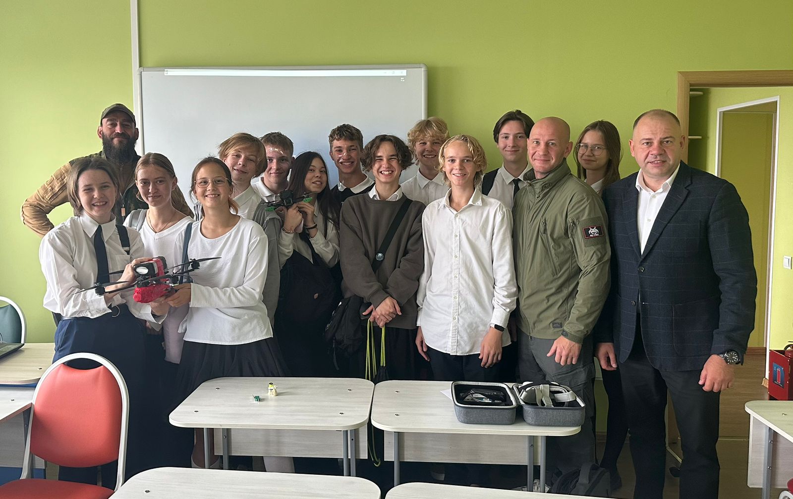 Депутат Виктор Тарабарин принял участие в реализации проекта «Равнение на защитников Отечества»