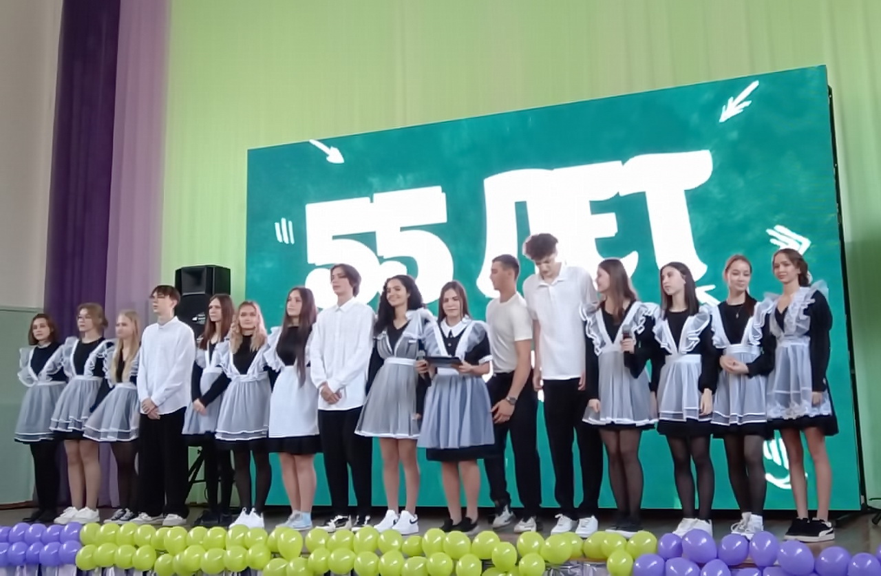 Депутат Сергей Чунаев принял участие в праздновании юбилея школы №35 