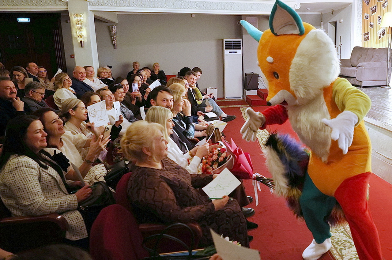 Приморскому театру кукол 85 лет