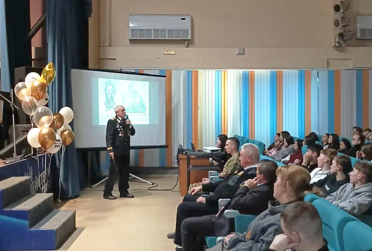 Депутат Александр Аксенов поддержал всероссийскую акцию «Урок мужества»