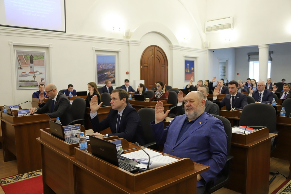 Дума города Владивостока приняла решение: звание почетного гражданина города будет присваиваться двум гражданам в юбилейный год со дня основания Владивостока