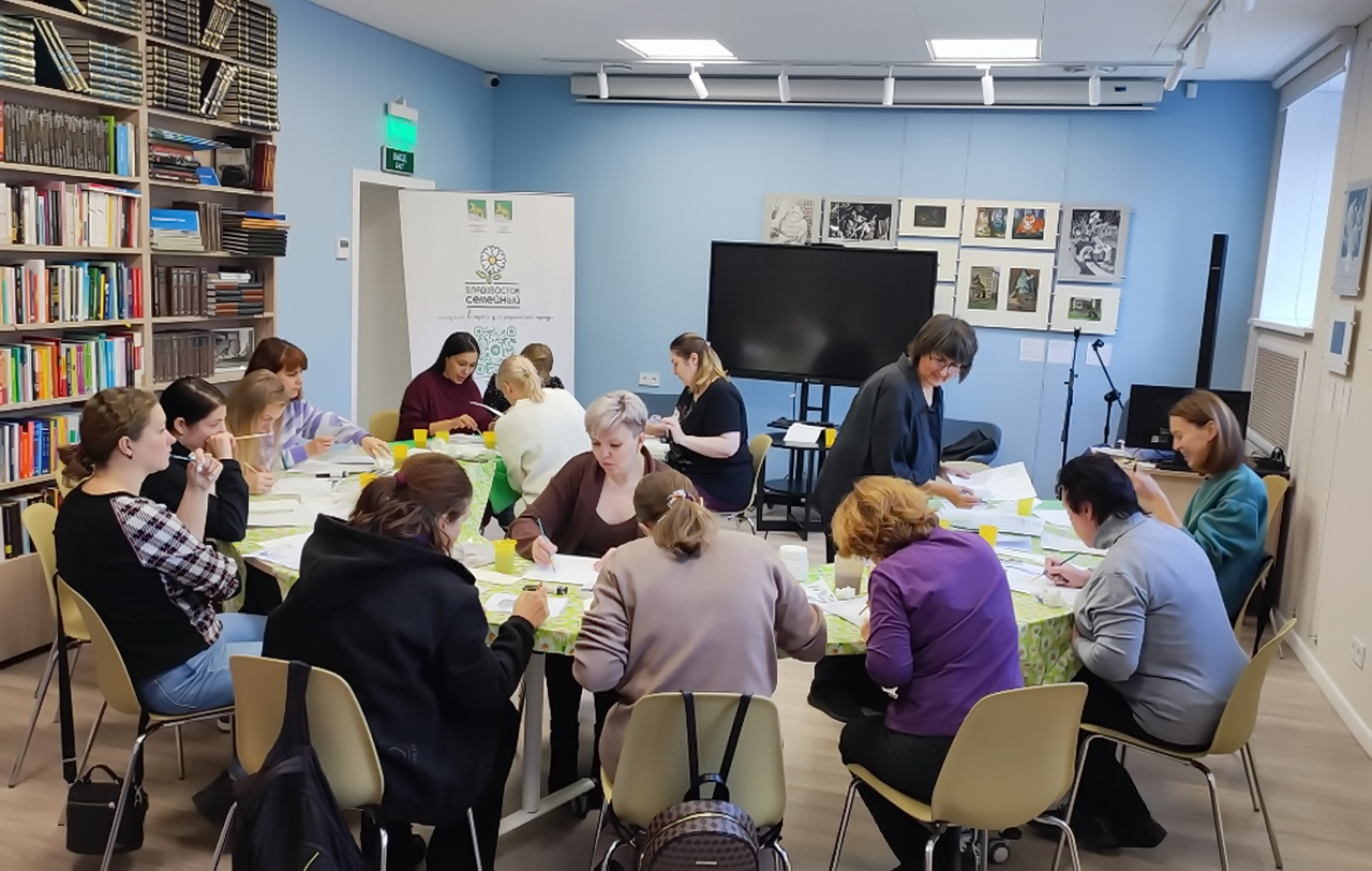 Депутат Василиса Ходнева провела встречу с родителями в рамках проекта «Владивосток семейный»