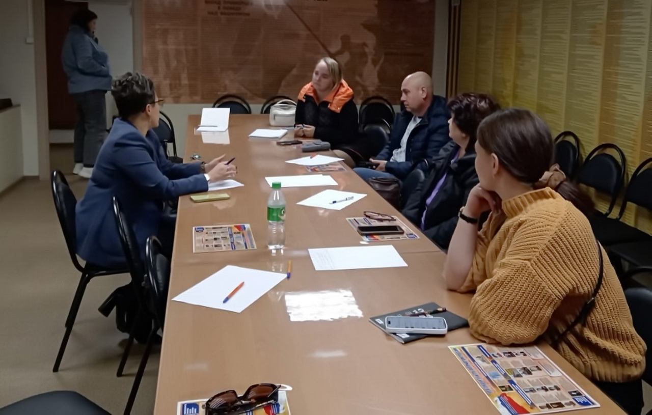 На округе № 34 при поддержке депутата Сергея Чунаева состоялся семинар по организации ТОС