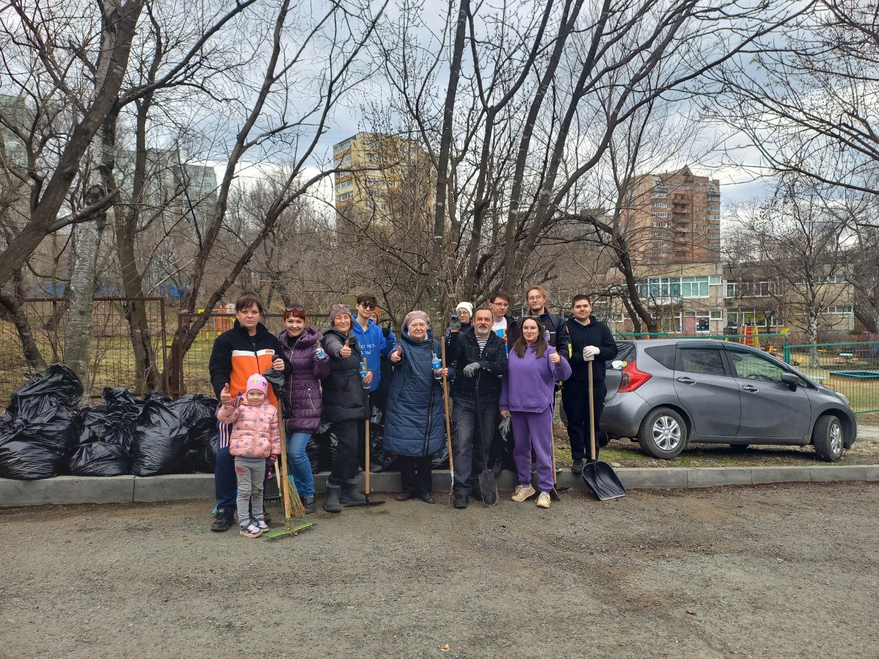 Депутат Вероника Сипачева выразила благодарность участникам субботника, который прошел на территории округа