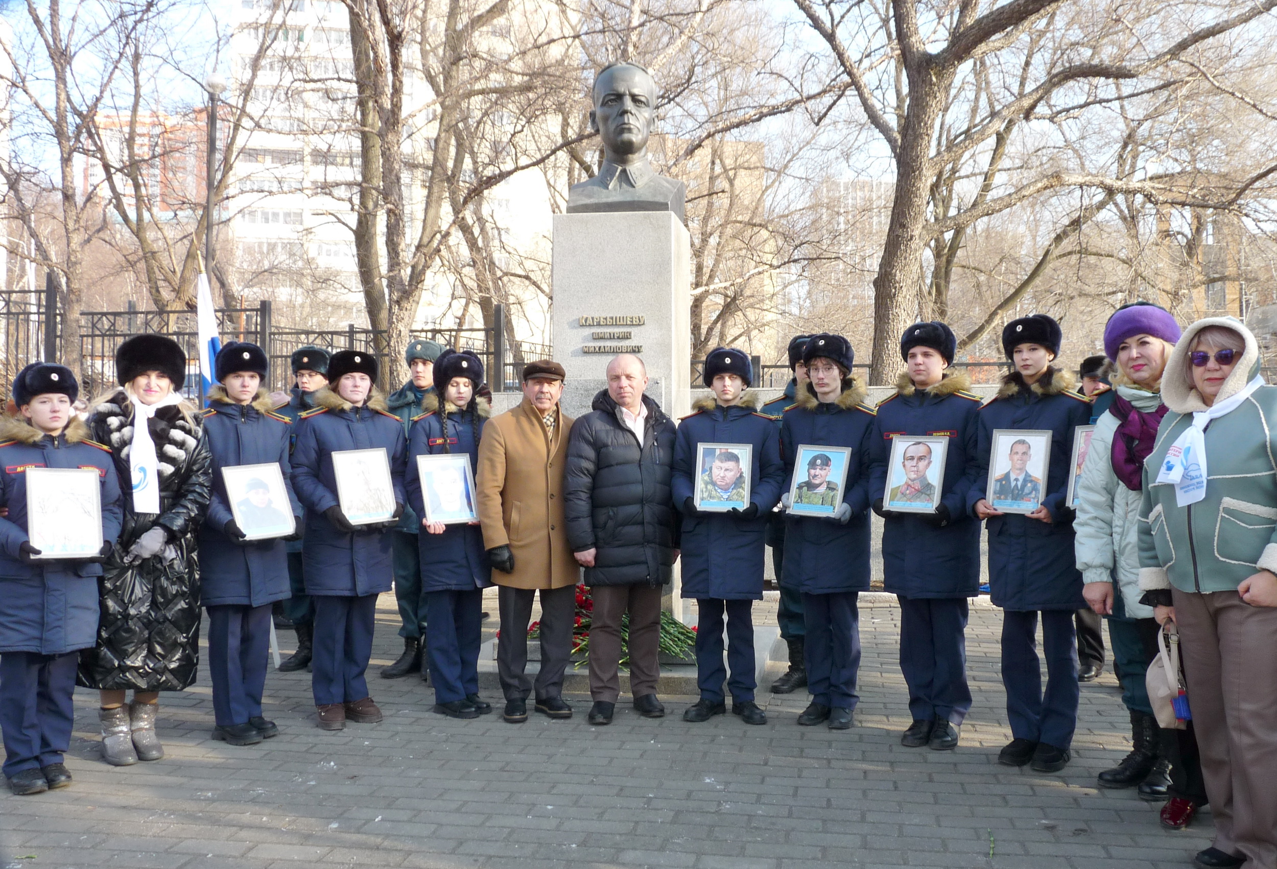 Депутат Александр Аксенов провел во Владивостоке патриотические мероприятия
