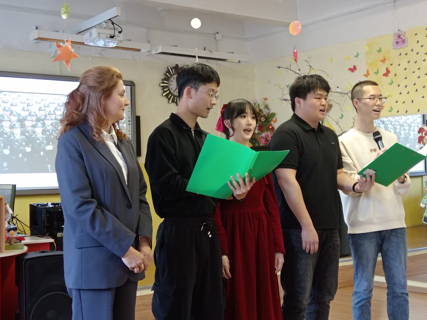 Праздник в центре «Эврика» прошел с участием иностранных гостей