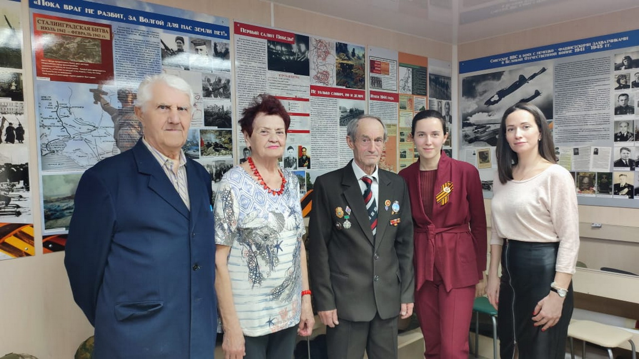 Депутат Василиса Ходнева поздравила ветеранов Первореченского района города