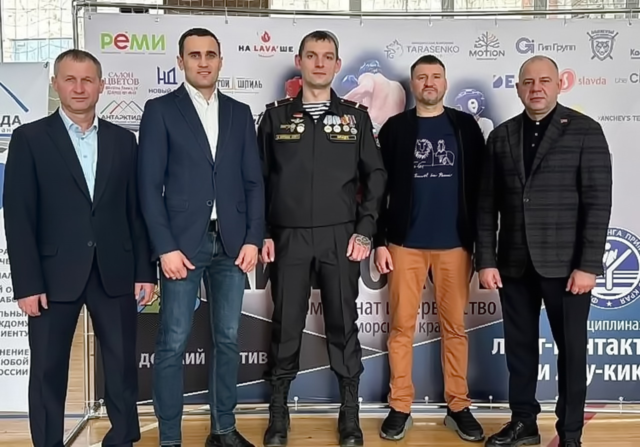 Депутаты поздравили участников краевых отборочных соревнований по кикбоксингу