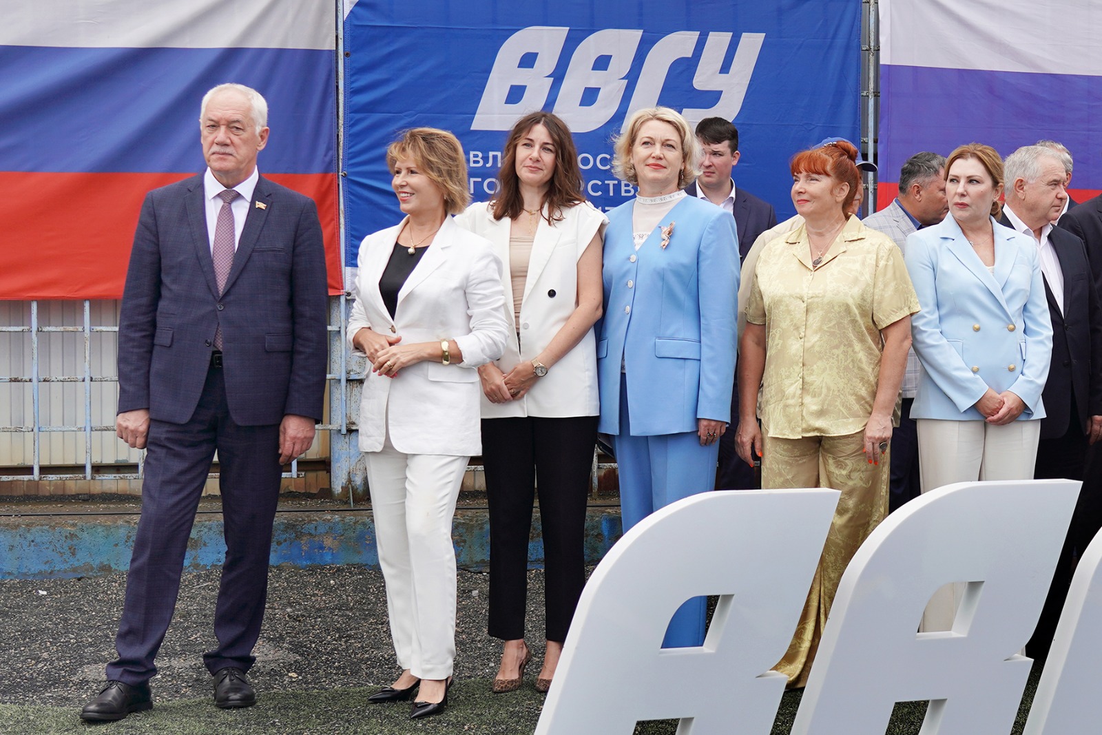 Председатель Думы города Владивостока Андрей Брик поздравил студентов ВВГУ с началом нового учебного года